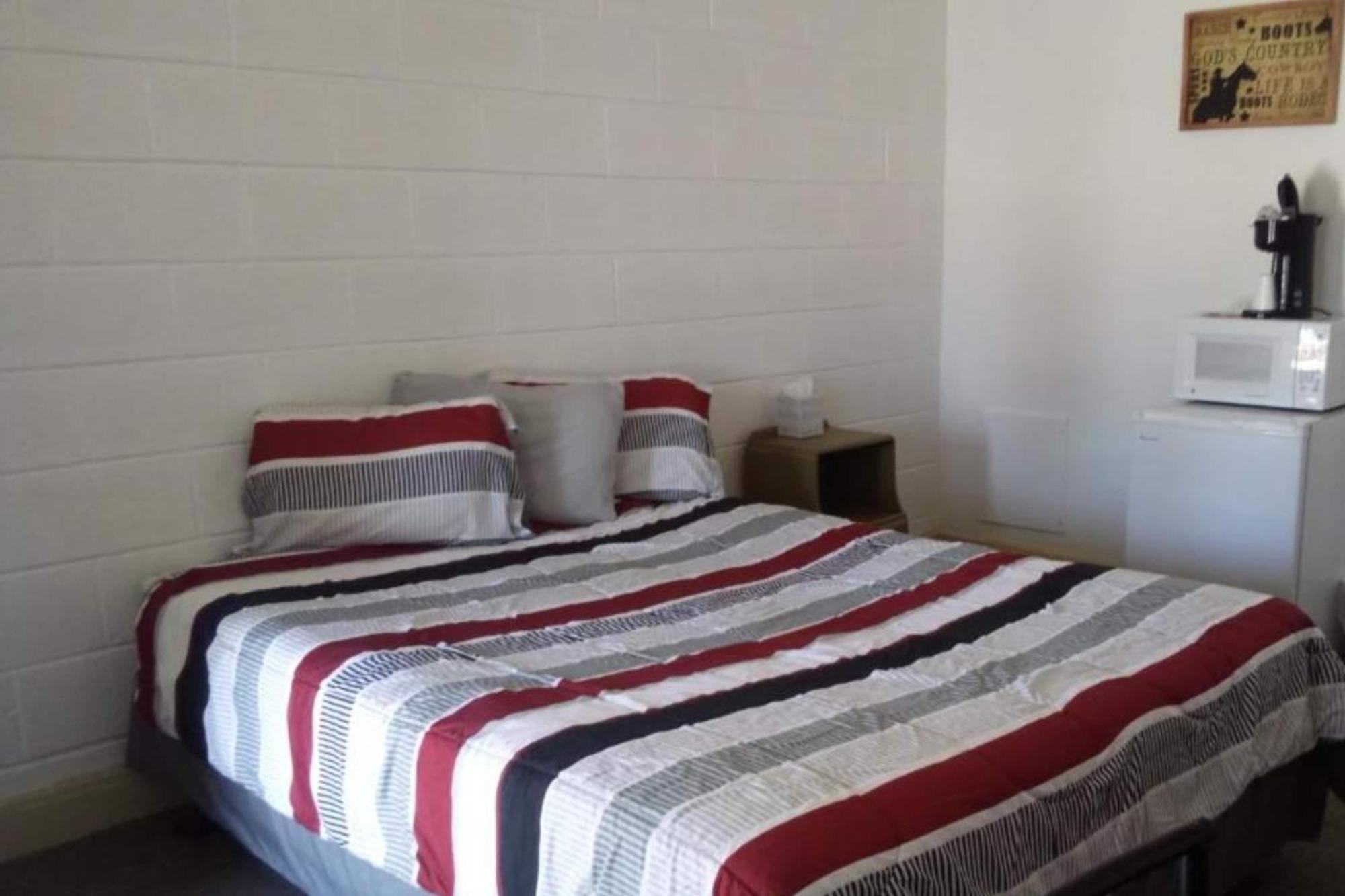 Love Hotels Murdo By Oyo On Interstate 90 외부 사진